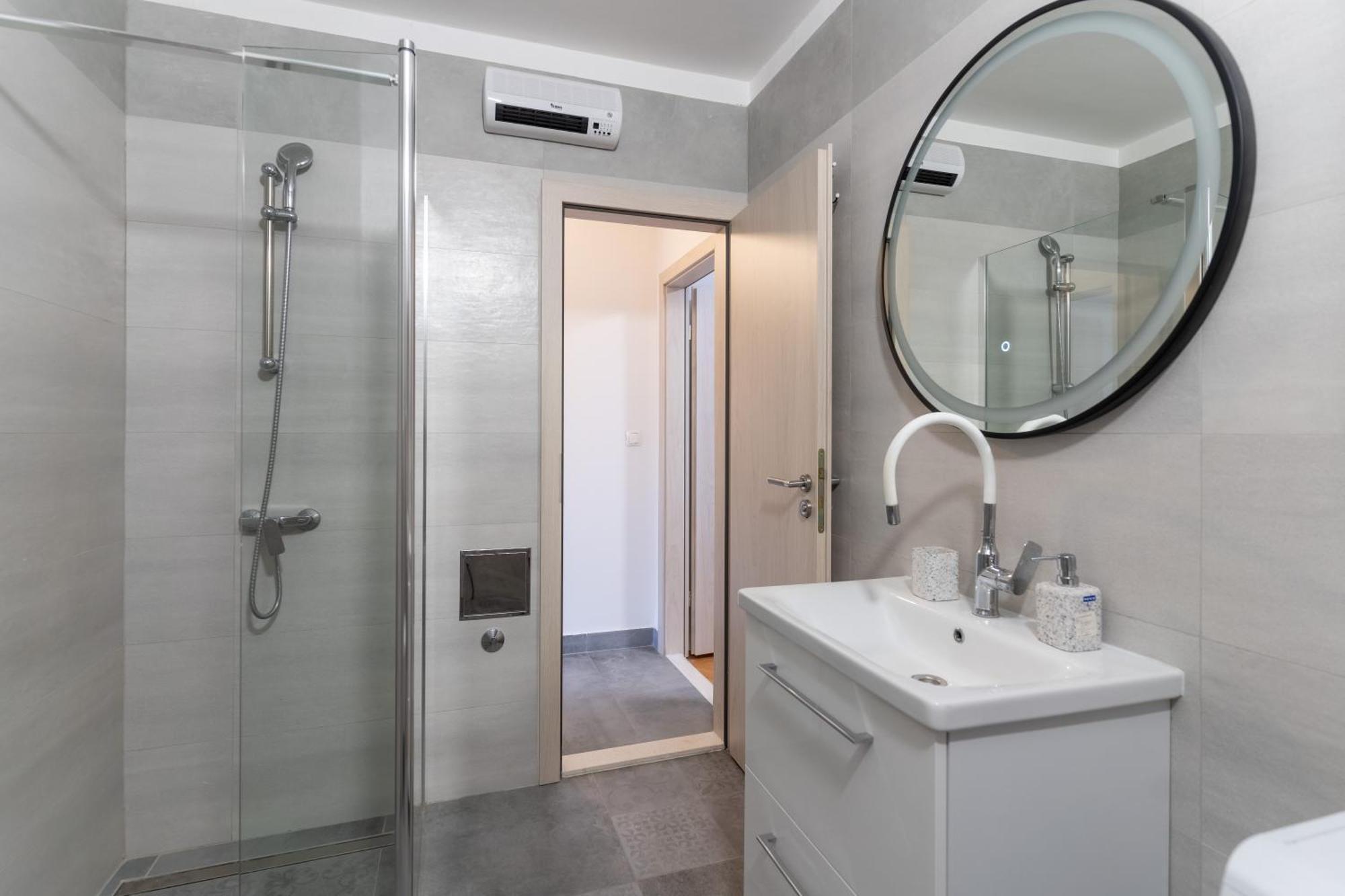 Royal Luxe Apartment Split Exterior photo